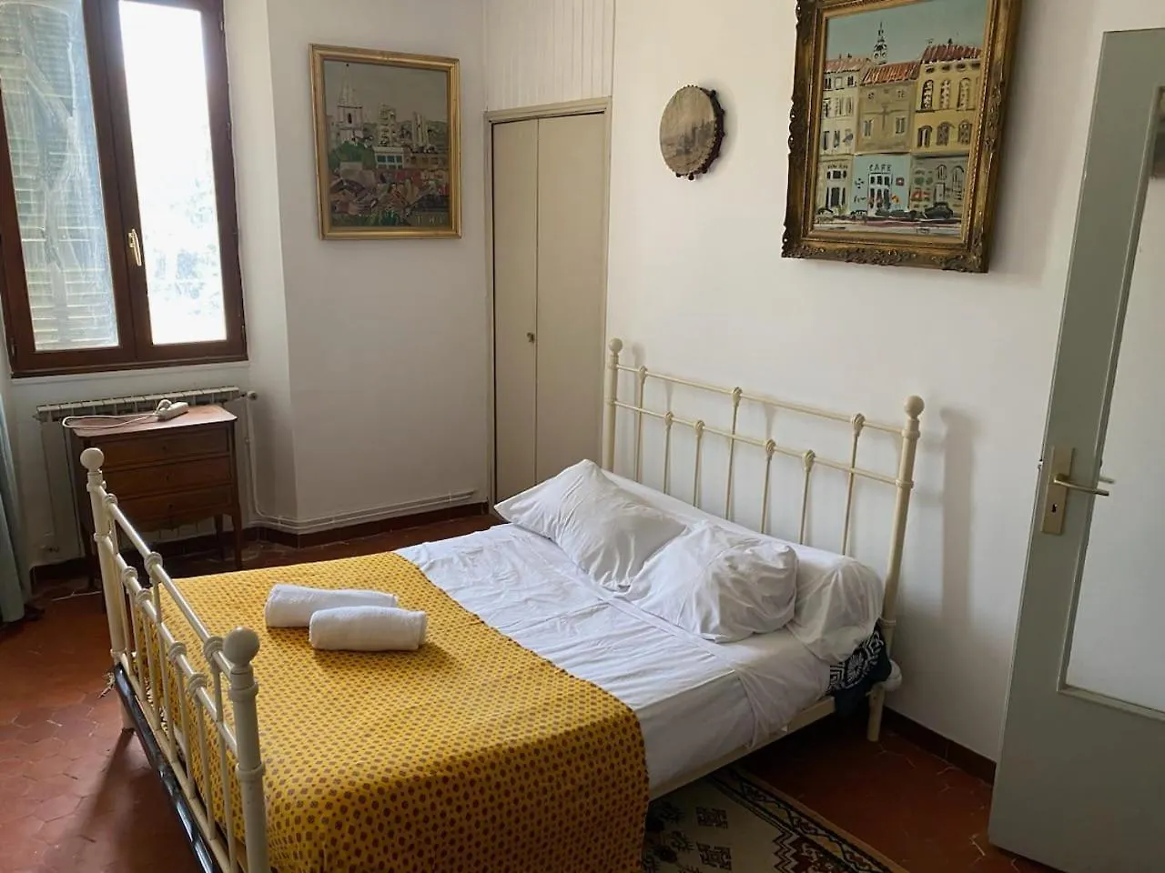 Homestay Chambre Chez L'Habitant Terrasse Privee Piscine Marseille France